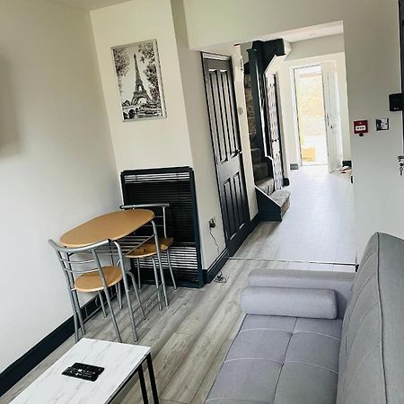 Green Lantern, Private En-Suite Double Bedroom Aveley Ngoại thất bức ảnh