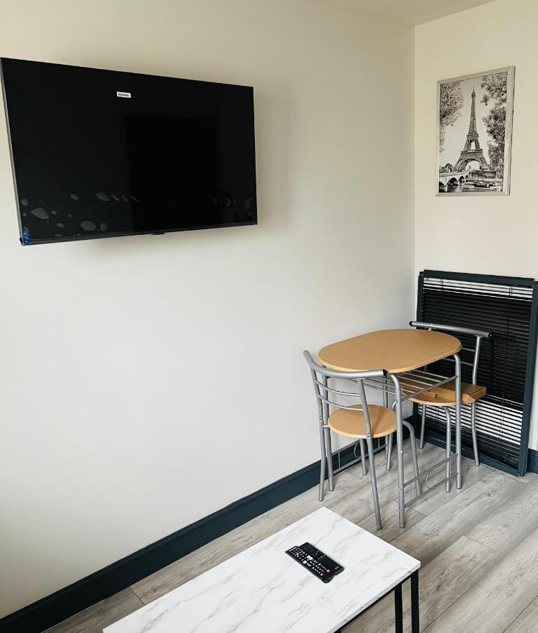 Green Lantern, Private En-Suite Double Bedroom Aveley Ngoại thất bức ảnh