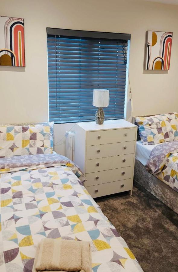 Green Lantern, Private En-Suite Double Bedroom Aveley Ngoại thất bức ảnh