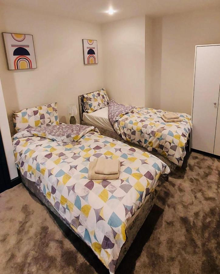 Green Lantern, Private En-Suite Double Bedroom Aveley Ngoại thất bức ảnh